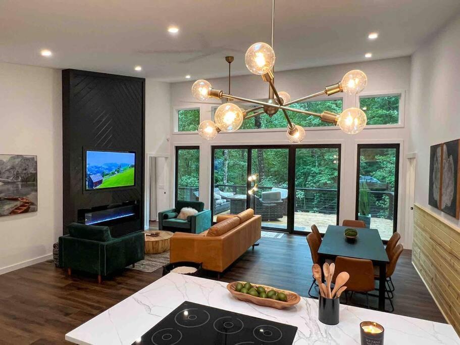 Villa Modern Mountain Getaway With Hot Tub, Fire Pit Sautee Nacoochee Esterno foto